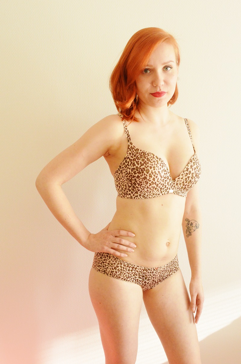 Lingerie Review: Gossard “Super Smooth” in 30DD